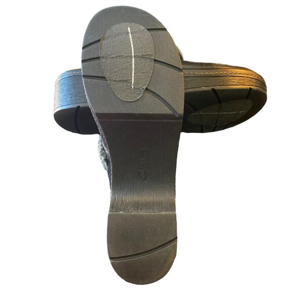 Clarks Collection Black Soft Cushion Slip On Sherpa Trim Mule Size 9.5 - Picture 8 of 8